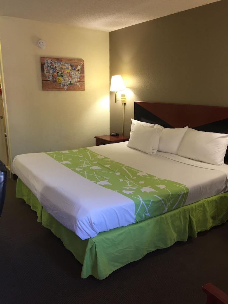 Econo Lodge Dothan Extérieur photo