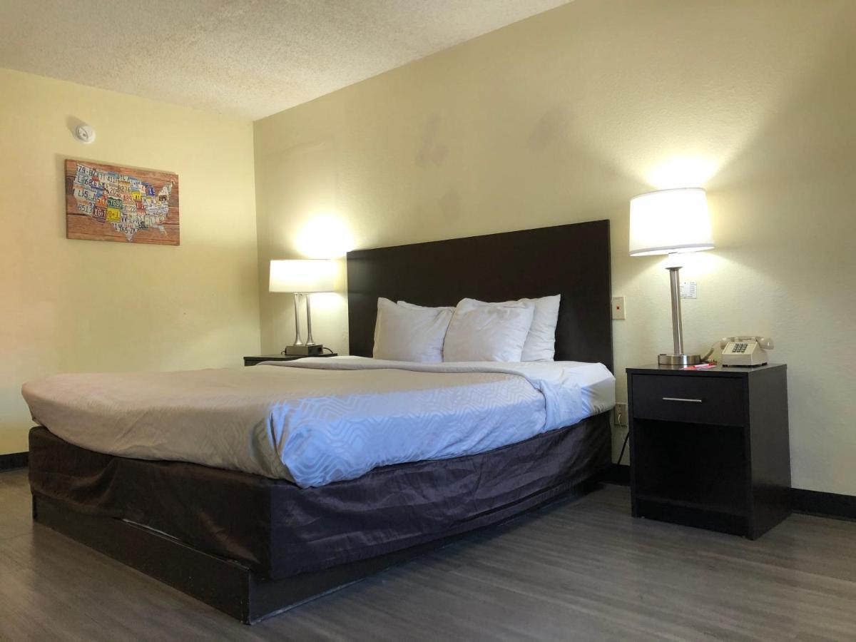 Econo Lodge Dothan Extérieur photo