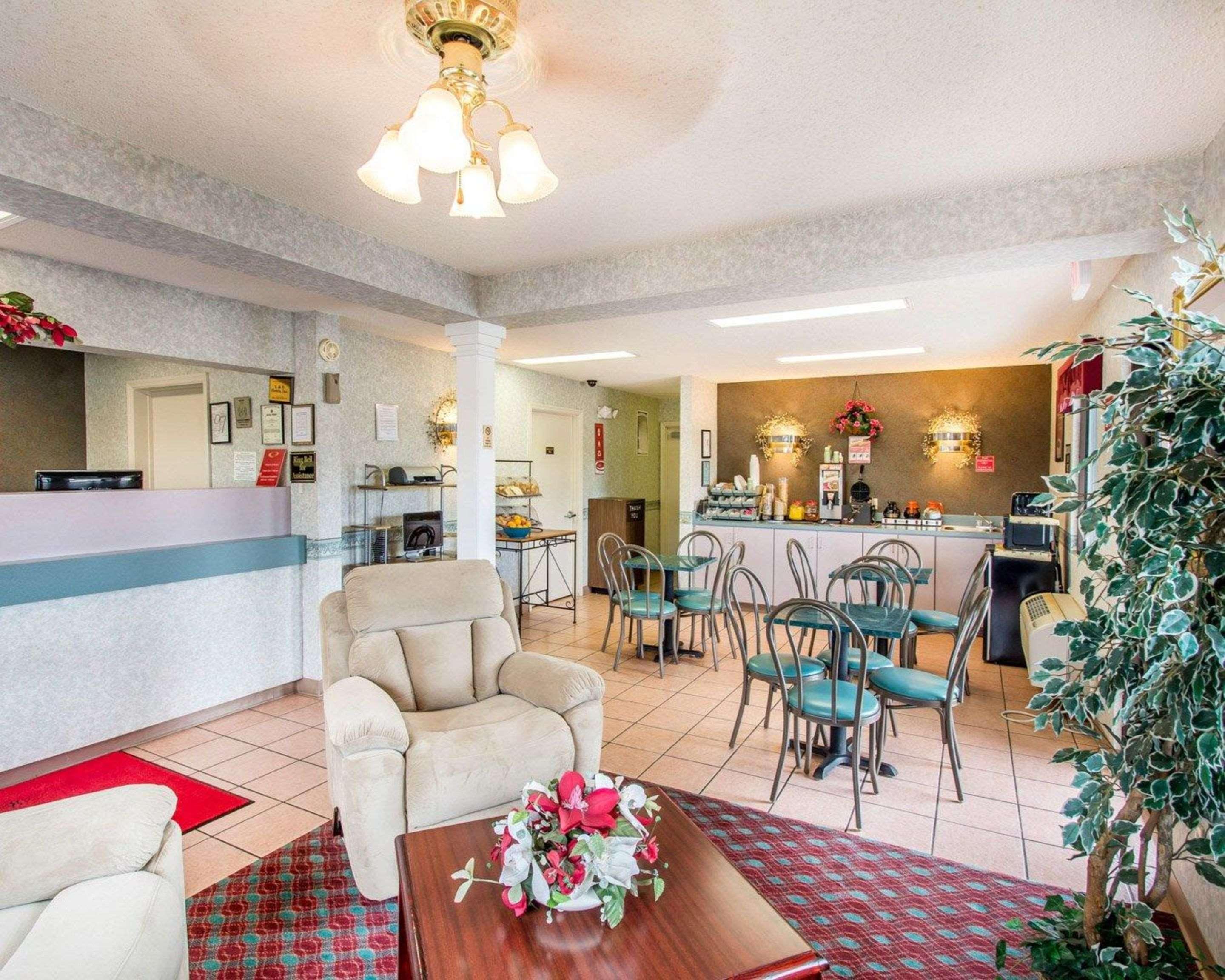 Econo Lodge Dothan Extérieur photo