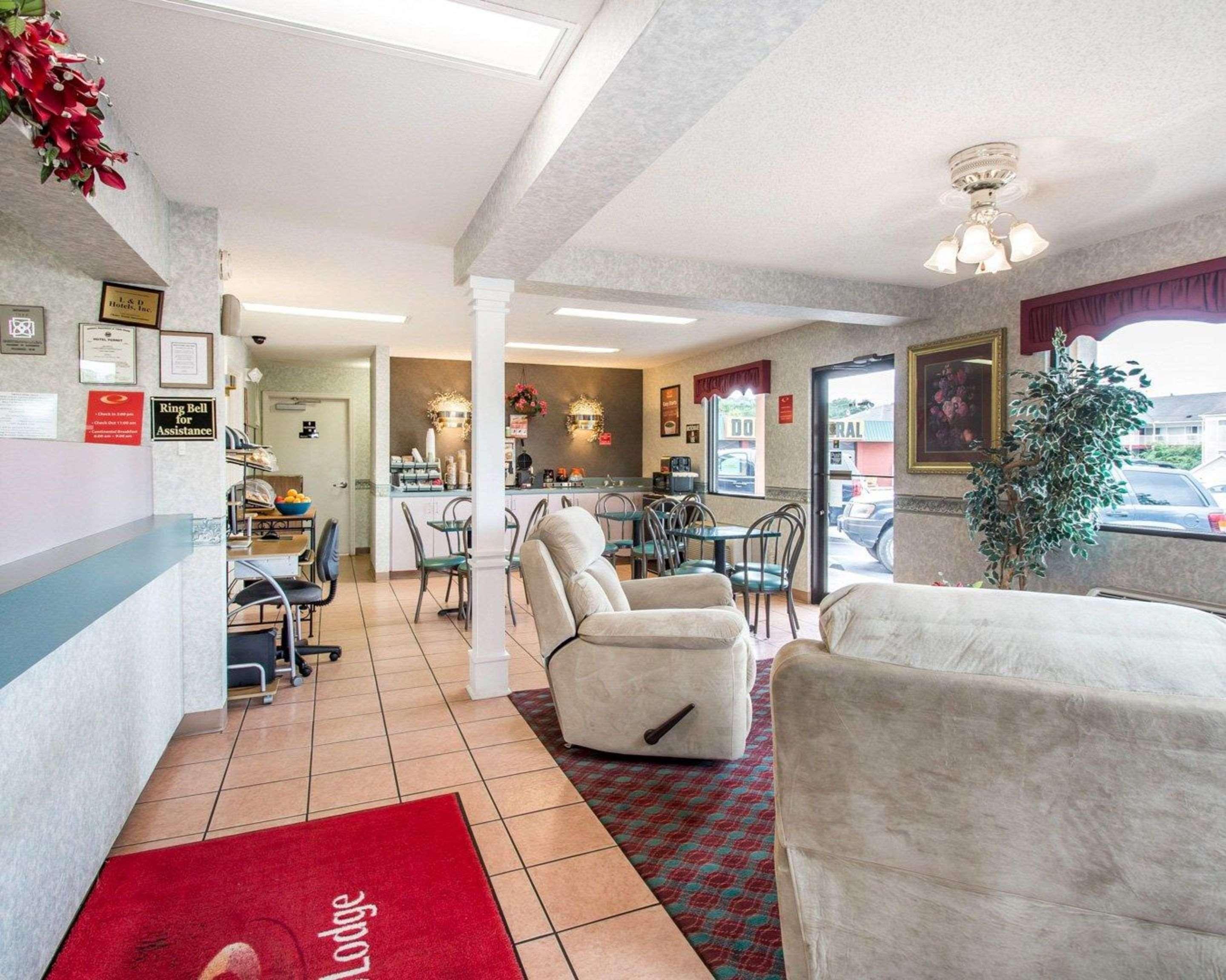 Econo Lodge Dothan Extérieur photo