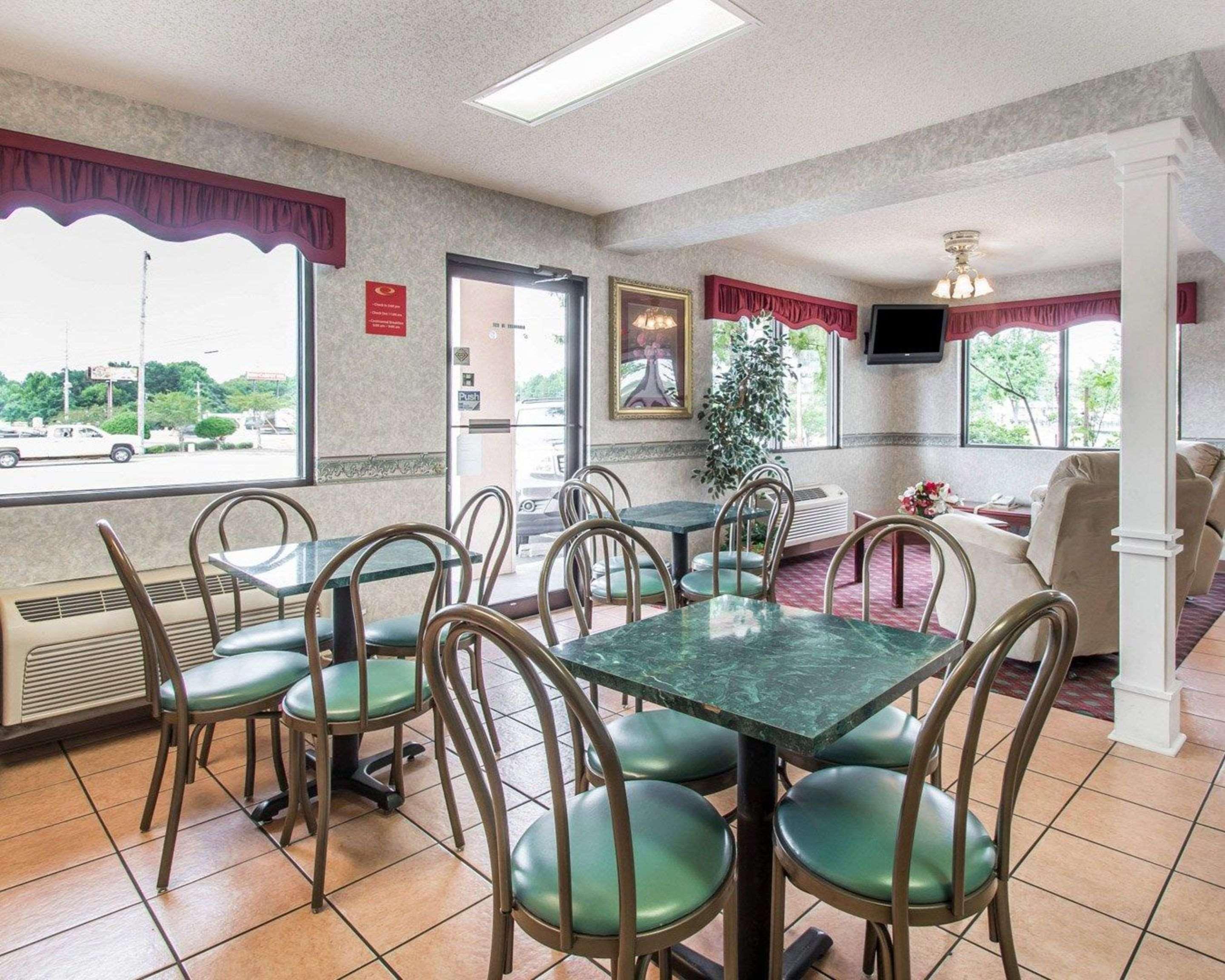 Econo Lodge Dothan Extérieur photo